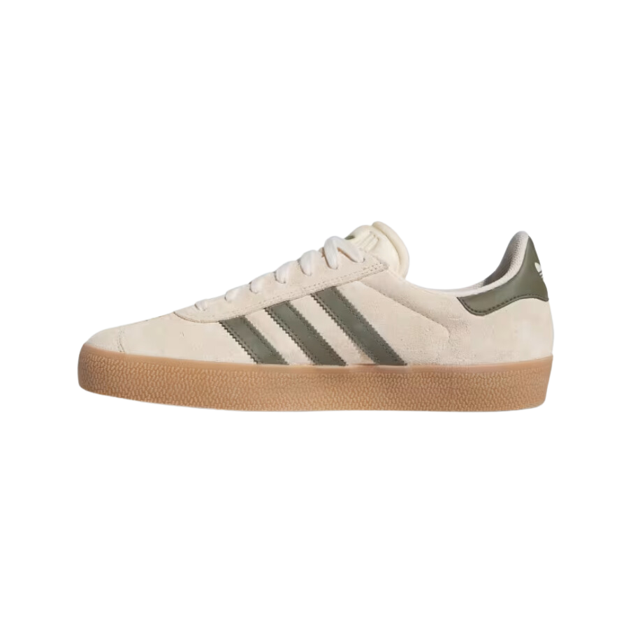 Tenis Adidas Gazelle ADV Ecru Tint Focus Olive Creme Verde COP CLUB