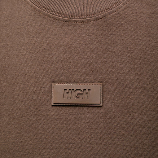 Camiseta High "Patch Embossed" Marrom