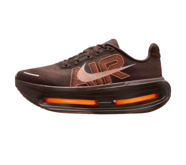 Tênis Nike Vomero Premium x Renegade "Brown Basalt Total Orange" Marrom/Laranja