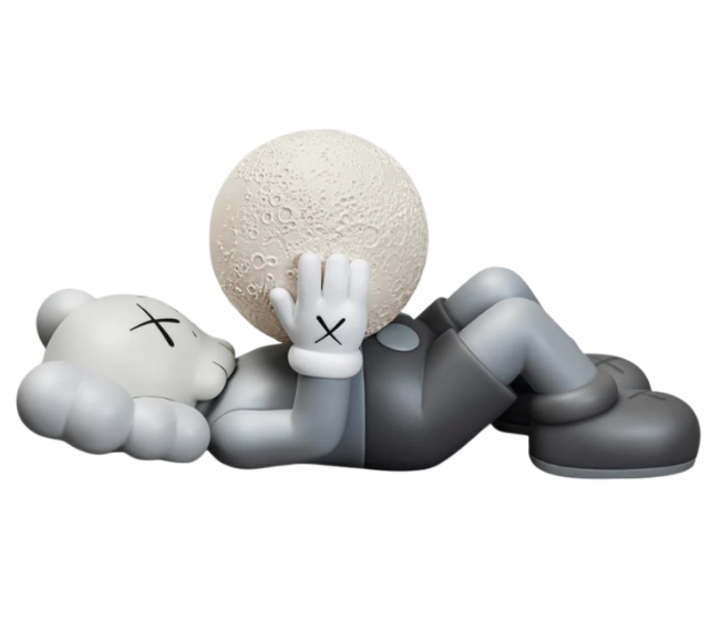 Boneco Kaws "Holiday Shanghai Vinyl Figure Grey" Cinza