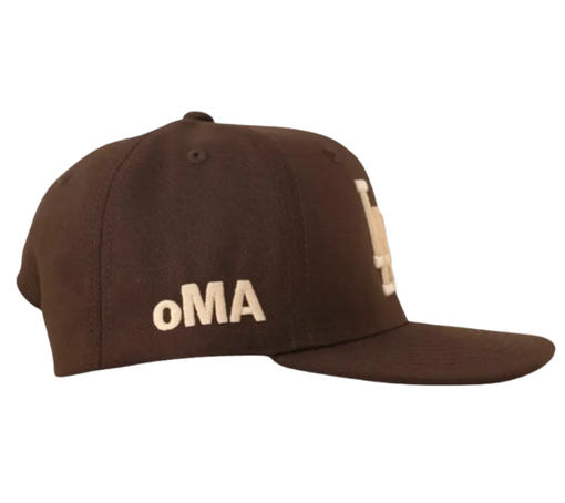 Boné Oma Design "LA LA Hat" Marrom