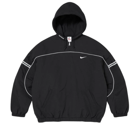 Jaqueta Supreme FW26 x Nike "Nylon Hooded Jacket" Preto