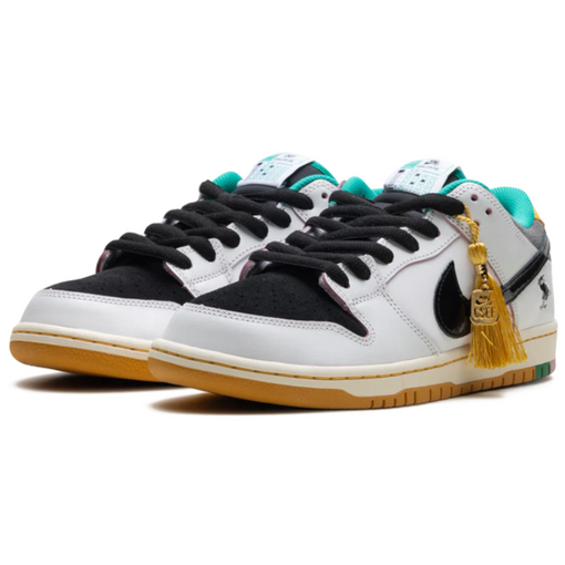 Tênis Nike SB Dunk Low x CSEF "White/Black" Preto/Branco