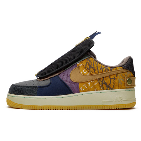 Tênis Nike Air Force 1 x Travis Scott "Cactus Jack" Marrom