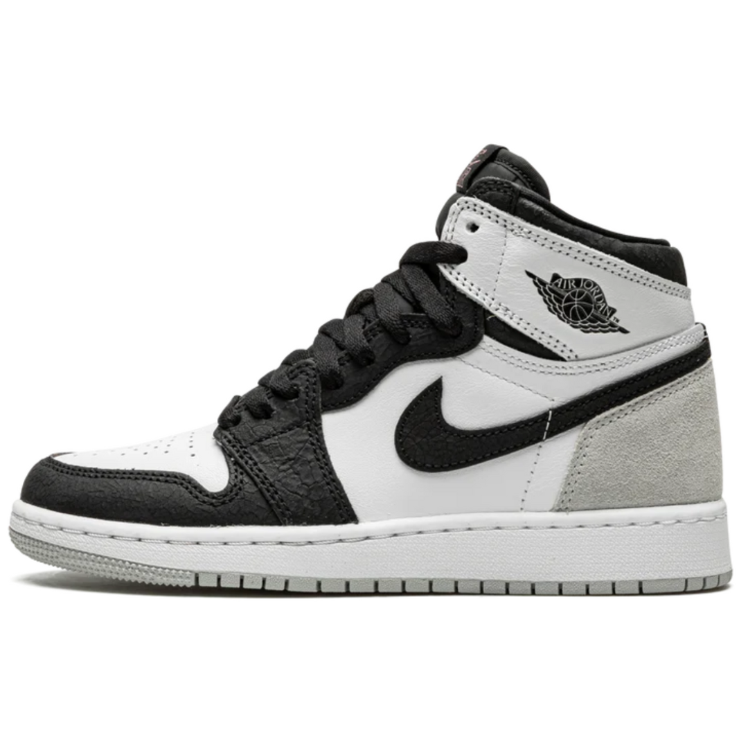 Tênis Nike Air Jordan 1 High OG GS "Stage Haze/Bleached Coral" Cinza/Preto