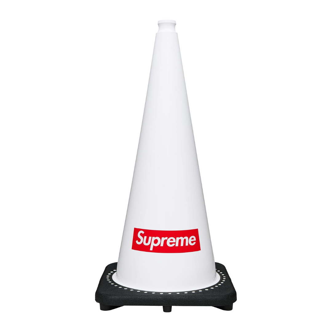 Cone de Sinalização Supreme Logo FW25 "White" Branco