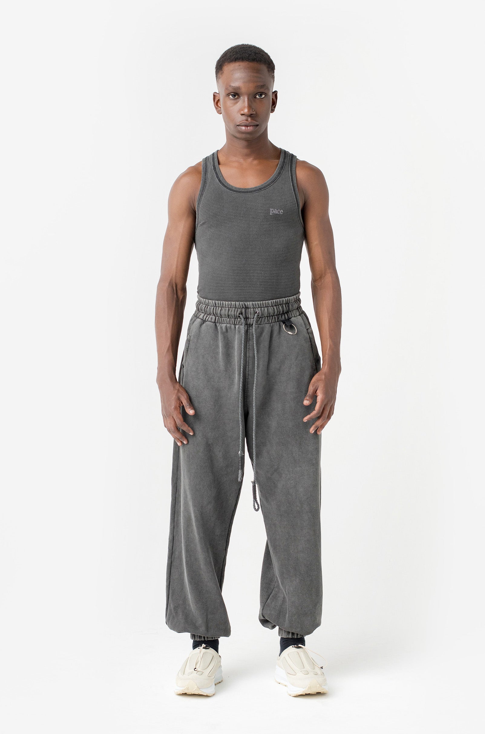 Calça Pace Plasticity Wide Sweatpants Cinza – COP CLUB