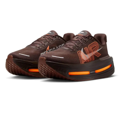 Tênis Nike Vomero Premium x Renegade "Brown Basalt Total Orange" Marrom/Laranja
