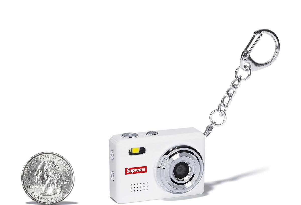 Chaveiro Supreme Camera Digital Keychain FW25 "White" Branco