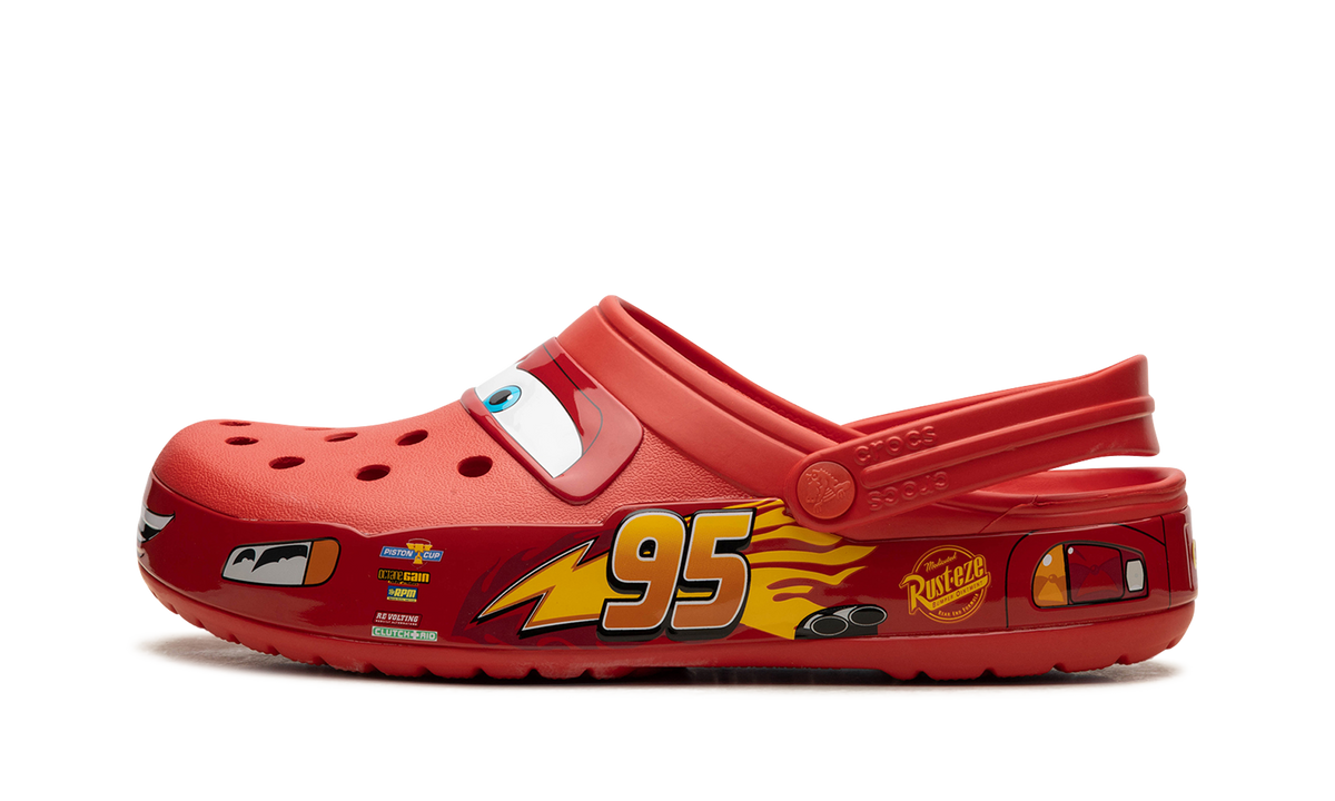 Sandália Crocs Classic Clog Relâmpago McQueen Vermelho