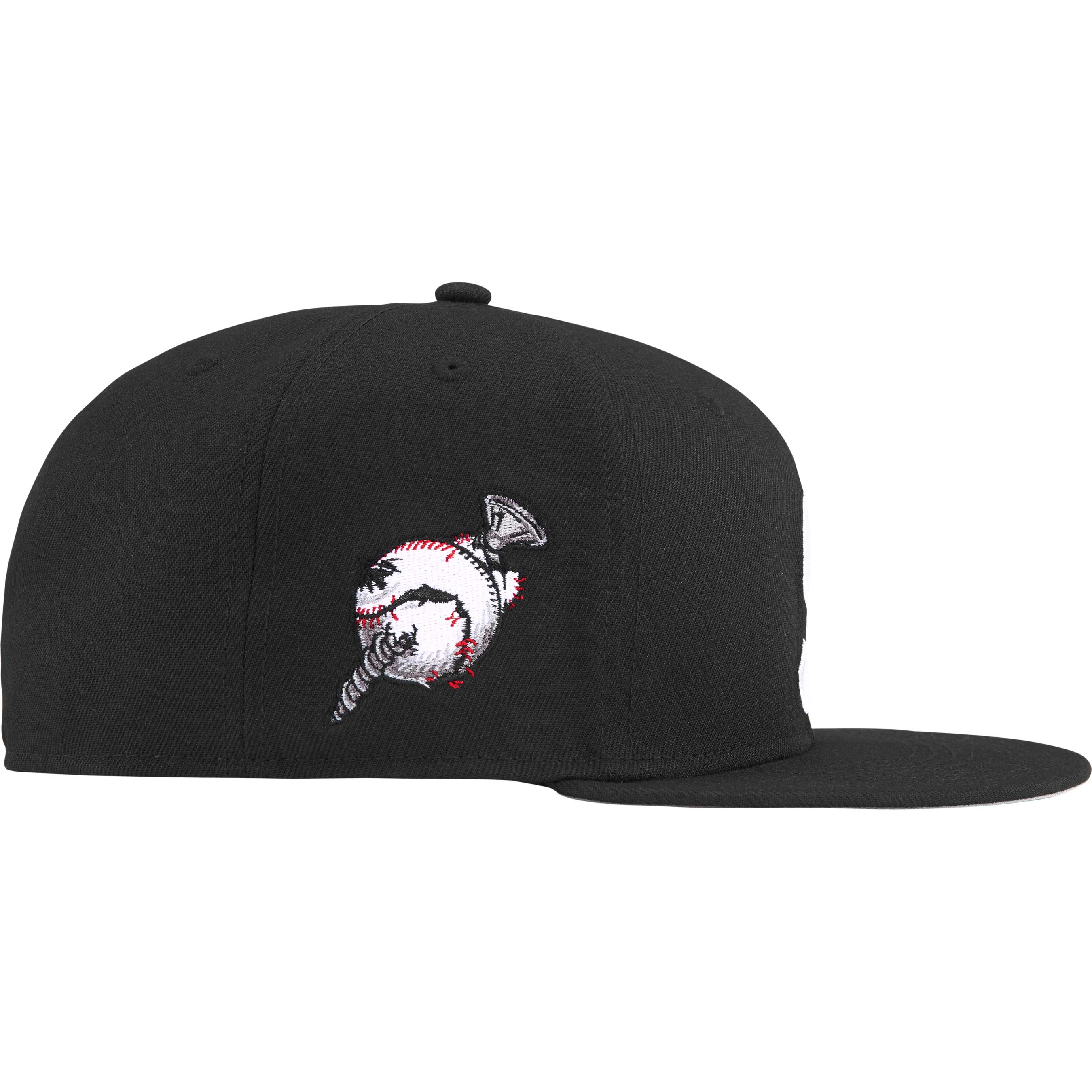 Boné Supreme x New Era 