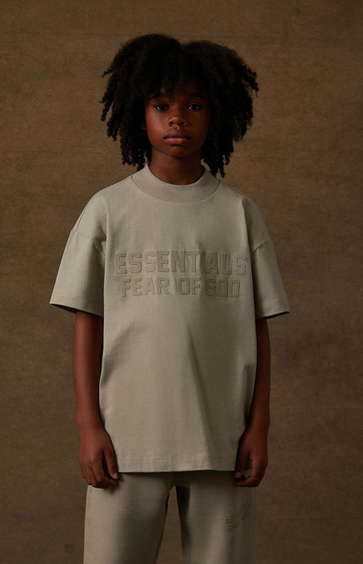 Camiseta Fear of God - Essentials "Kids" Cinza