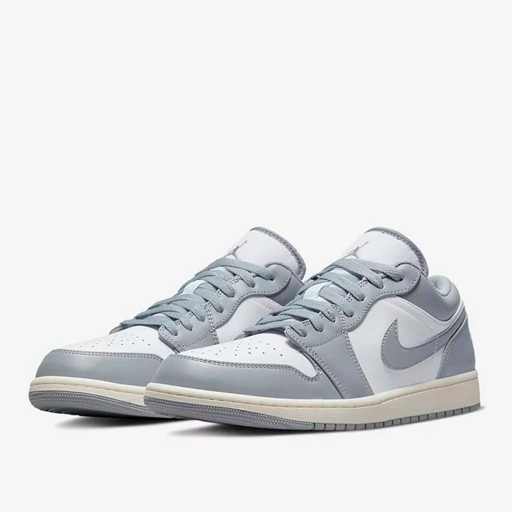 Low top jordan retro 1 on sale