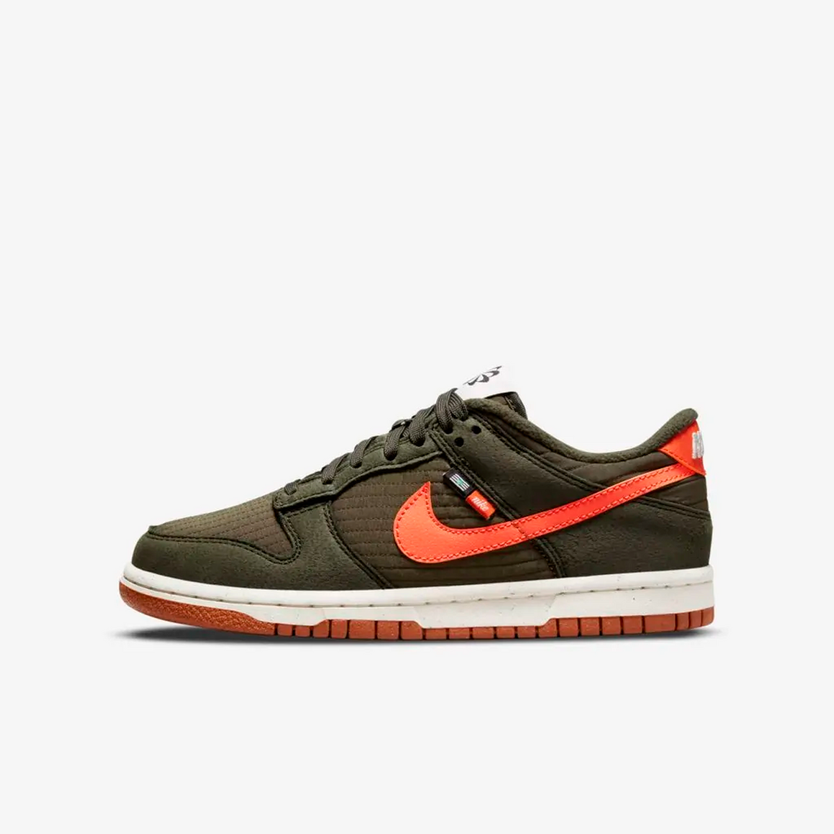 T nis Nike Dunk Low SE