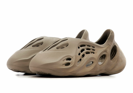 Tênis Adidas Yeezy Foam Runner "Stone Sage" Begê