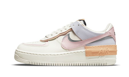Nike air shop force pink logo