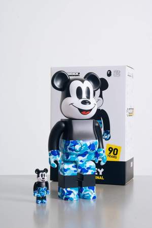 Boneco Bearbrick Bape x Medicom - Mickey Mouse 90th